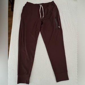 Vuori Sunday Performance Joggers - M